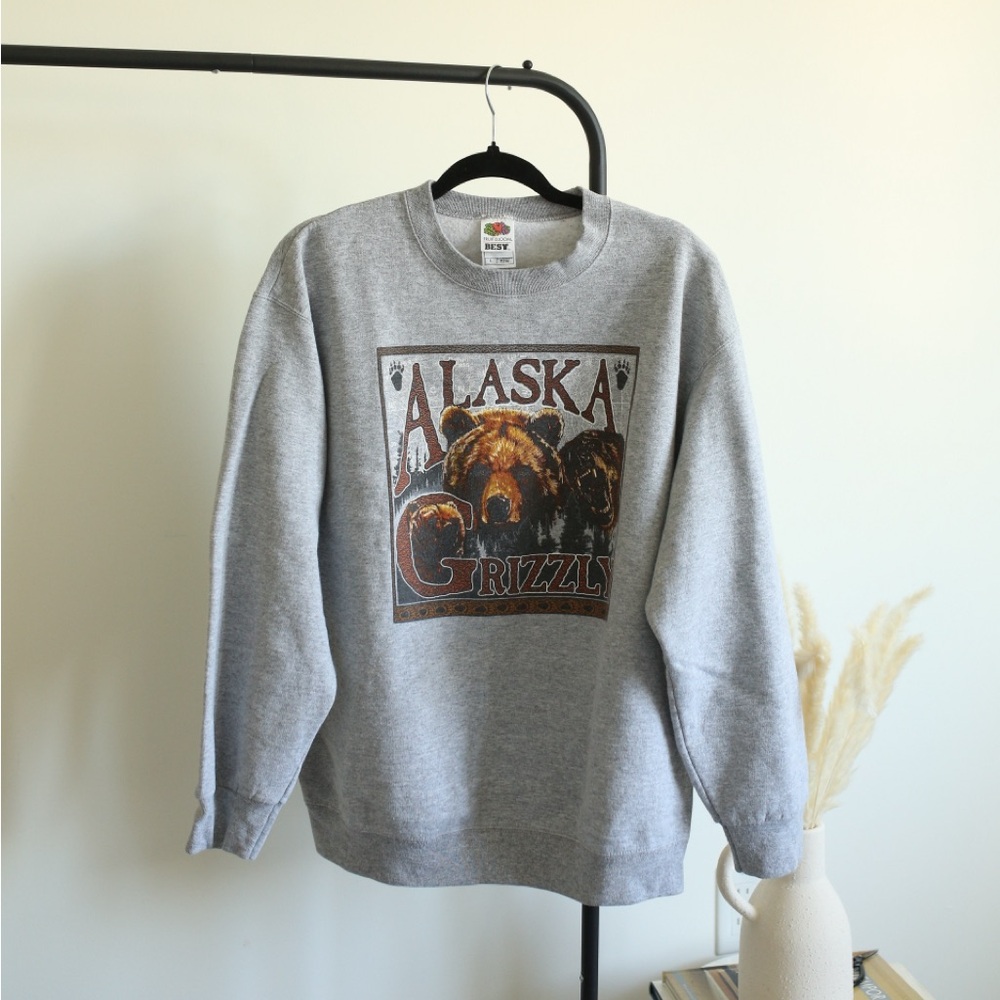 Vintage Alaska Grizzly Graphic Crewneck- Unisex Large